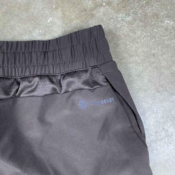 NWT Adidas AEROREADY Stadium Shorts Women’s Size‎ Small Brown - Picture 3 of 9